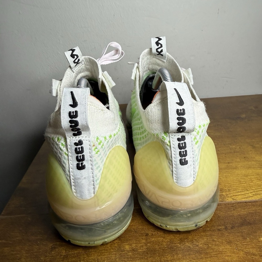 Nike Air Vapormax 2021 Flyknit Next Nature 'Feel Love' Sneakers Womens Size 11 - Picture 4 of 6